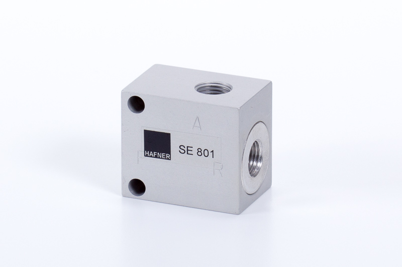 Quick exhaust valves