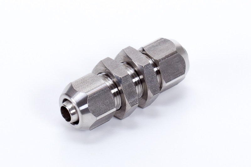 Straight bulkhead fittings, push-on connectors