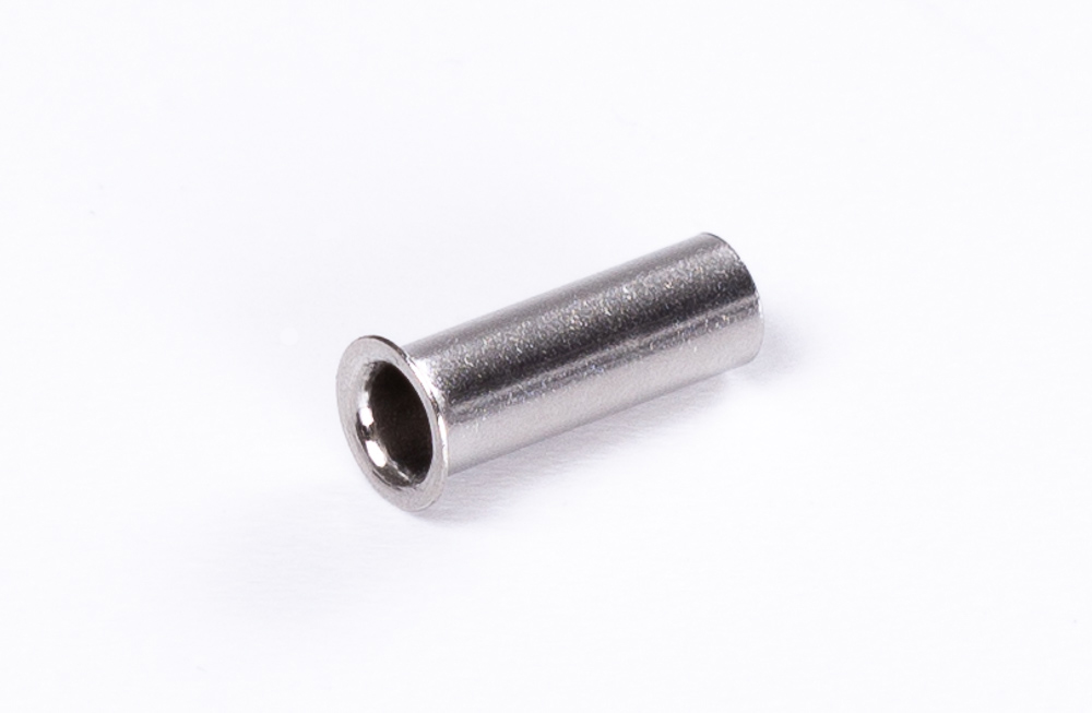 Internal support bushings for compression fittings