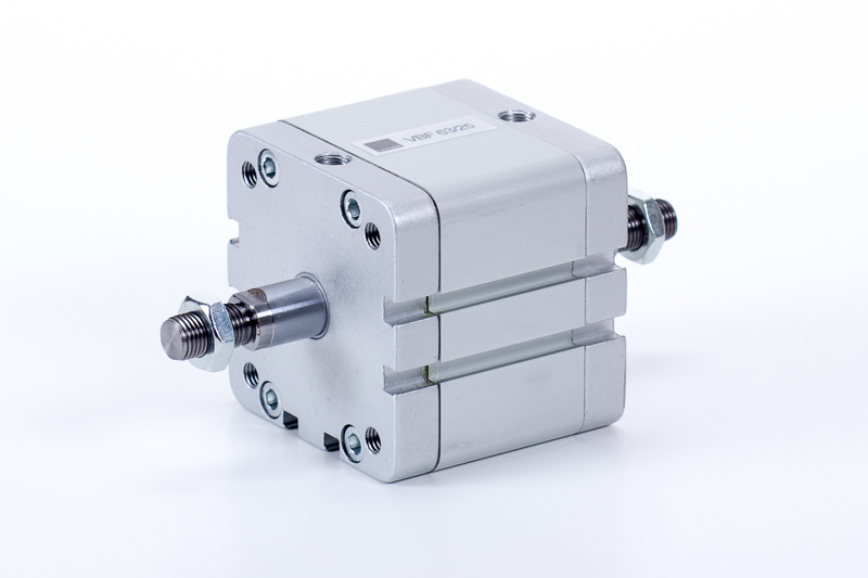 Piston rod with male thread